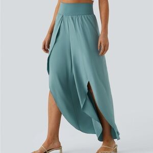 NWT Halara Flowey Split Wide Leg Quick Dry Pants - Size Medium (Sea-foam Blue)